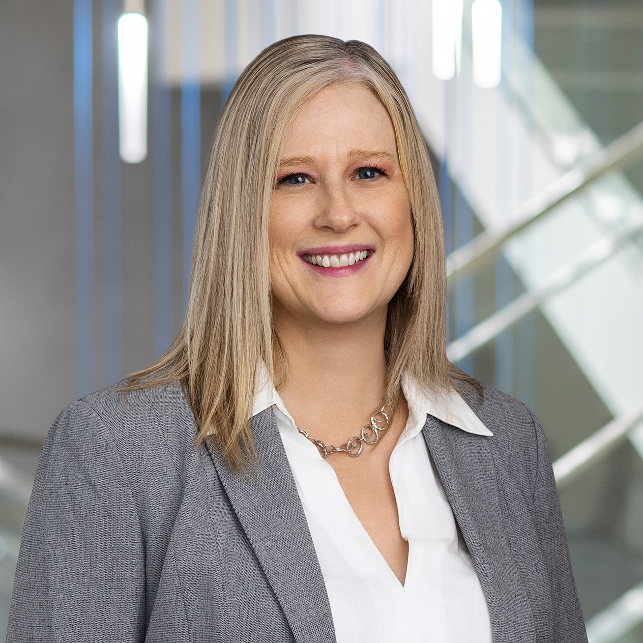 Headshot of Amy Simmons