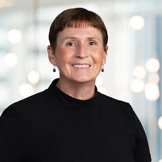 Headshot of Lisa Pierce Reisz
